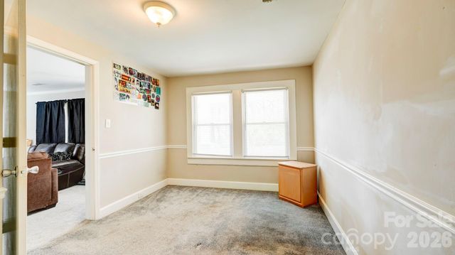 312 & 314 W Charlotte Avenue, Mount Holly, NC 28120