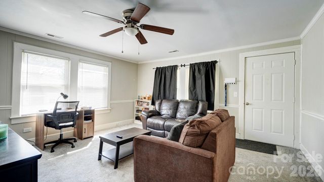 312 & 314 W Charlotte Avenue, Mount Holly, NC 28120