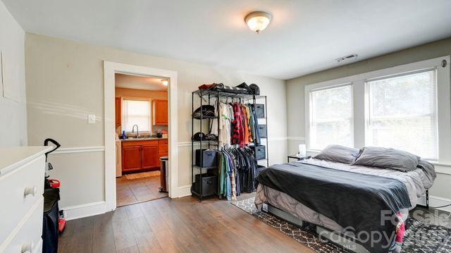 312 & 314 W Charlotte Avenue, Mount Holly, NC 28120