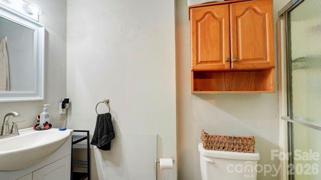 312 & 314 W Charlotte Avenue, Mount Holly, NC 28120