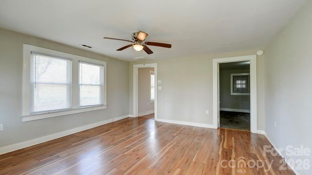 312 & 314 W Charlotte Avenue, Mount Holly, NC 28120