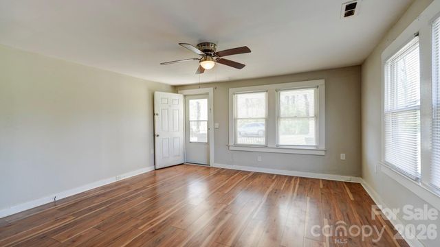 312 & 314 W Charlotte Avenue, Mount Holly, NC 28120