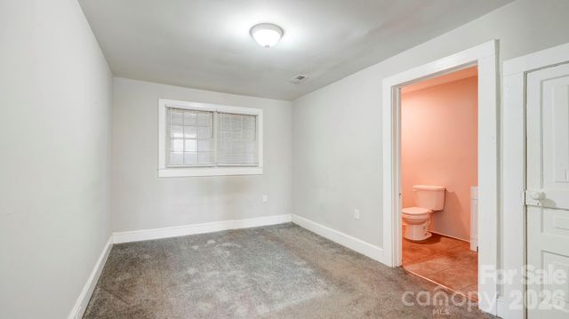 312 & 314 W Charlotte Avenue, Mount Holly, NC 28120