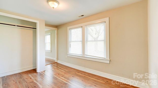 312 & 314 W Charlotte Avenue, Mount Holly, NC 28120