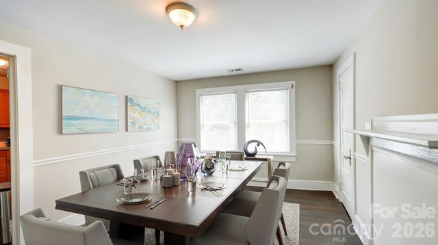 312 & 314 W Charlotte Avenue, Mount Holly, NC 28120