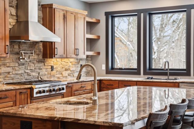 3618 201st Avenue NW, Oak Grove, MN 55303