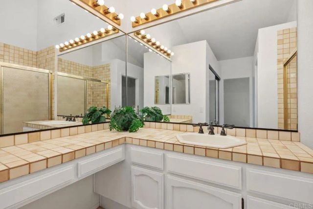 7104 Lantana, Carlsbad, CA 92011