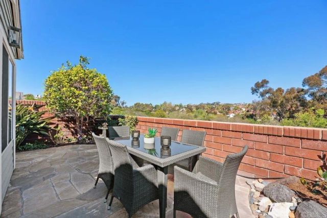 7104 Lantana, Carlsbad, CA 92011