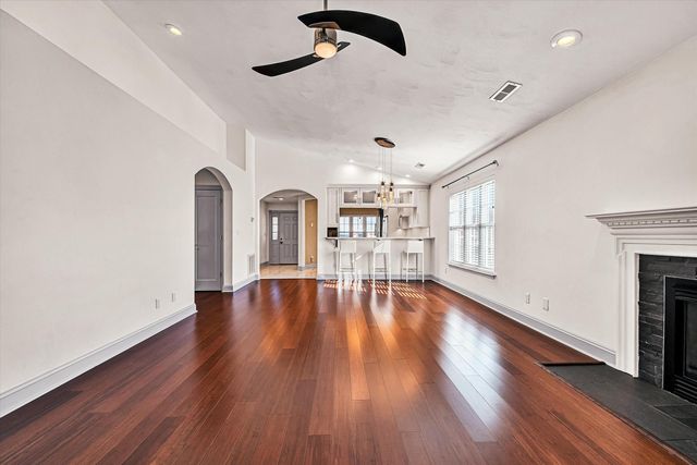 4530 Colonial Place DR, Roanoke, VA 24018