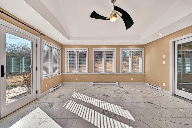 4530 Colonial Place DR, Roanoke, VA 24018