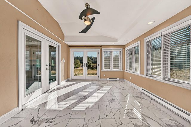 4530 Colonial Place DR, Roanoke, VA 24018