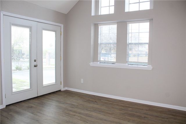 1001 W Bayview Blvd W C, Portland, TX 78374