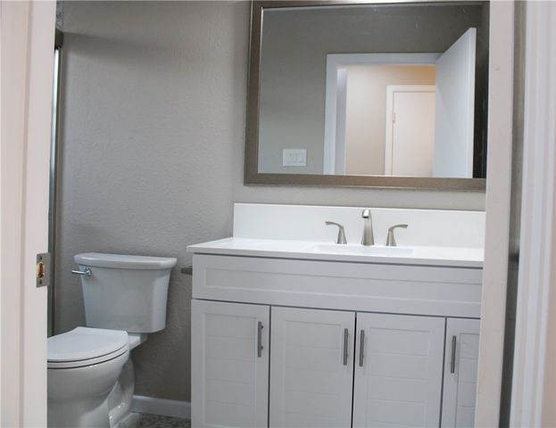 1001 W Bayview Blvd W C, Portland, TX 78374