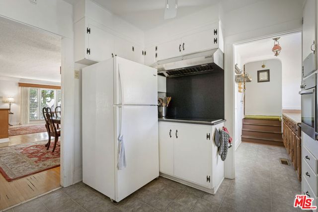 2315 Nella Vista Avenue, Los Angeles, CA 90027