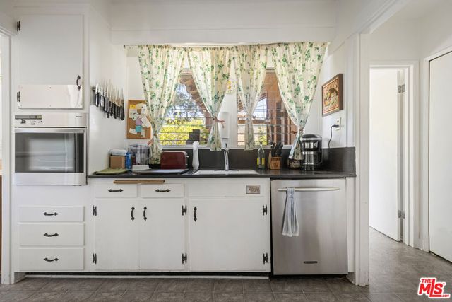 2315 Nella Vista Avenue, Los Angeles, CA 90027