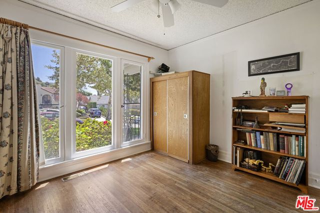 2315 Nella Vista Avenue, Los Angeles, CA 90027