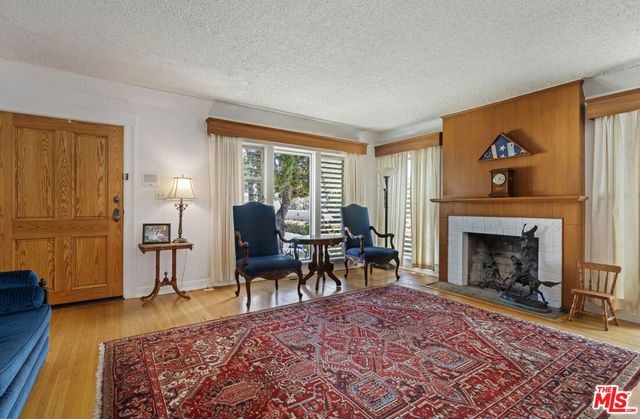 2315 Nella Vista Avenue, Los Angeles, CA 90027