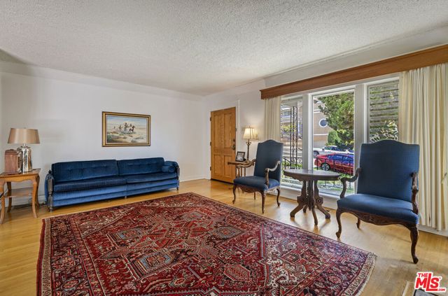 2315 Nella Vista Avenue, Los Angeles, CA 90027