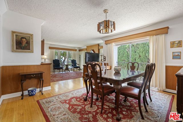 2315 Nella Vista Avenue, Los Angeles, CA 90027