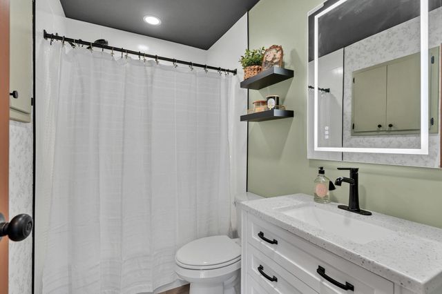 1021 N Kokomo Ave, Derby, KS 67037