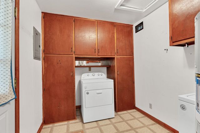 1021 N Kokomo Ave, Derby, KS 67037