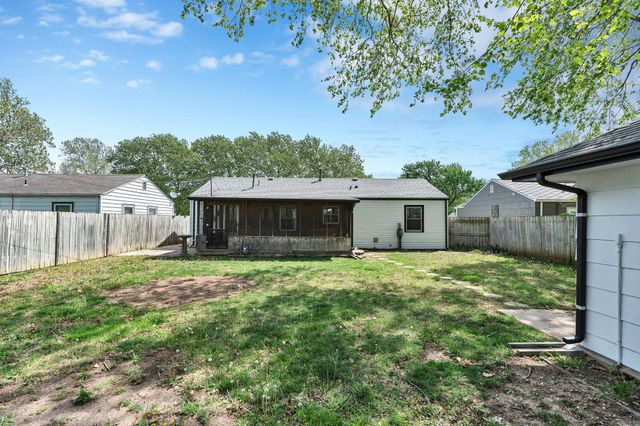 1021 N Kokomo Ave, Derby, KS 67037