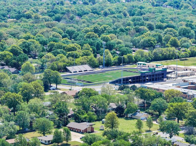 1021 N Kokomo Ave, Derby, KS 67037