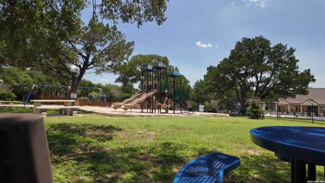 1310 SCENIC KNL, San Antonio, TX 78258