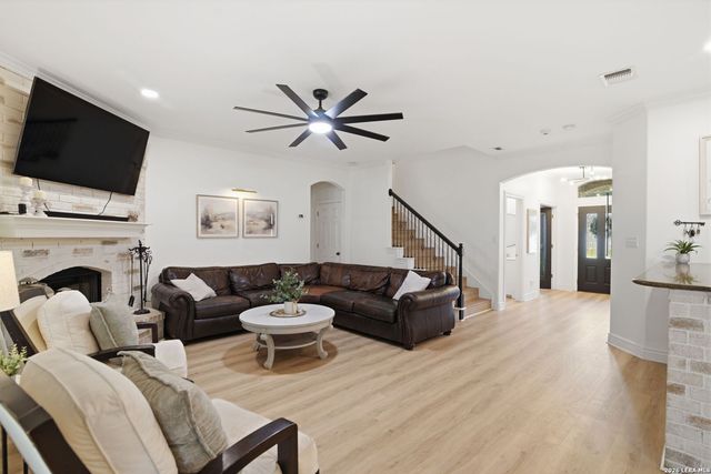 1310 SCENIC KNL, San Antonio, TX 78258