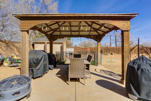 1822 S 3rd Street, Tahoka, TX 79373