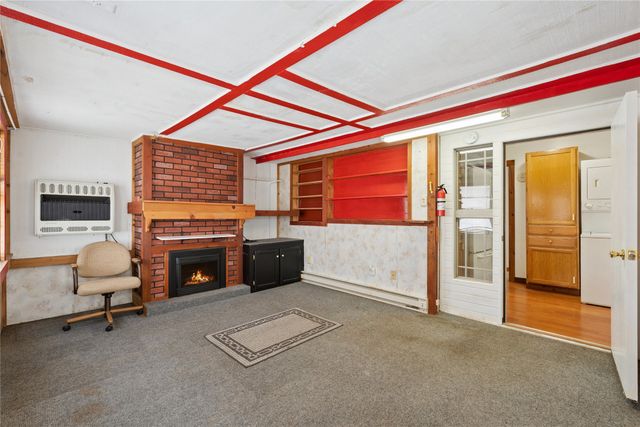 7460 Southview Drive, Des Moines, IA 50315