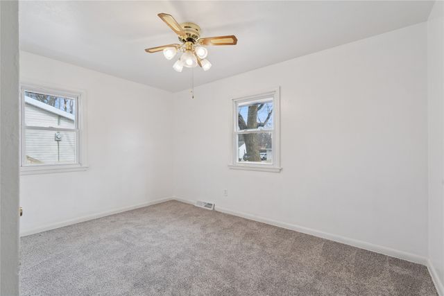 7460 Southview Drive, Des Moines, IA 50315