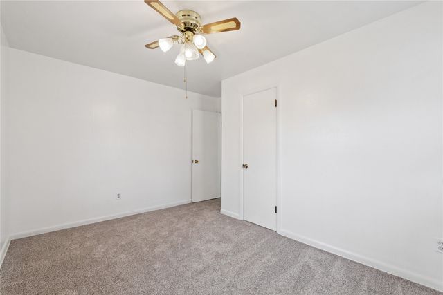 7460 Southview Drive, Des Moines, IA 50315