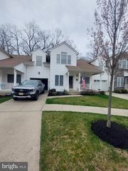 6 CHARLES CIRCLE, Delanco, NJ 08075