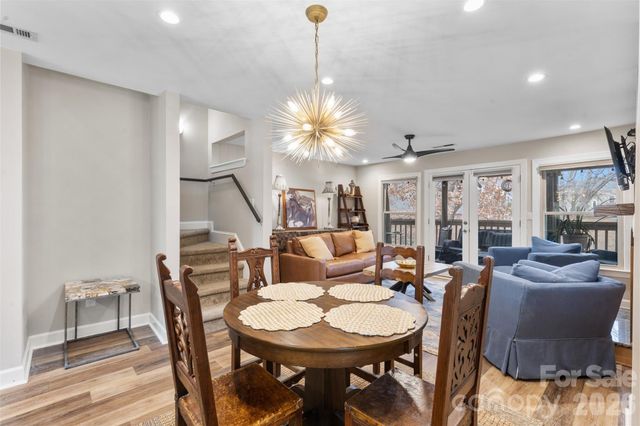 13820 Queens Harbor Road, Charlotte, NC 28278