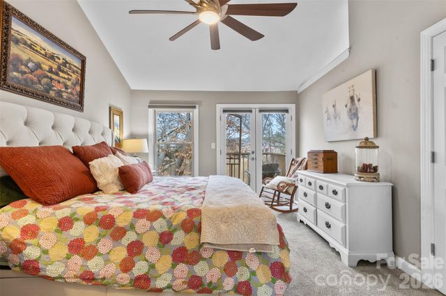13820 Queens Harbor Road, Charlotte, NC 28278
