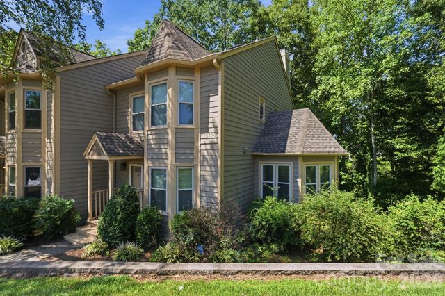13820 Queens Harbor Road, Charlotte, NC 28278