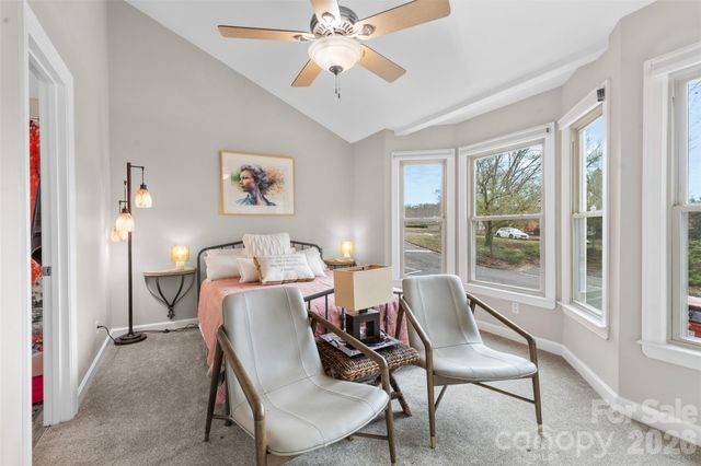13820 Queens Harbor Road, Charlotte, NC 28278