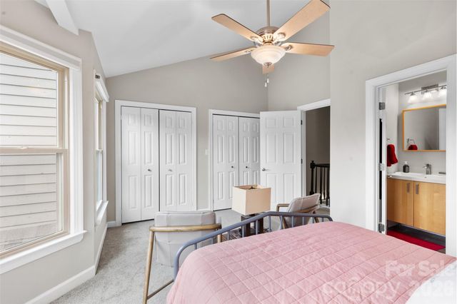 13820 Queens Harbor Road, Charlotte, NC 28278