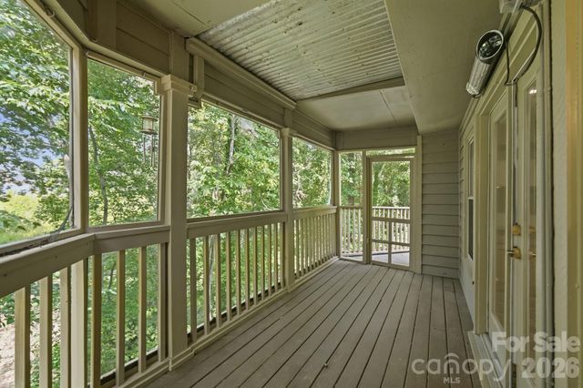 13820 Queens Harbor Road, Charlotte, NC 28278