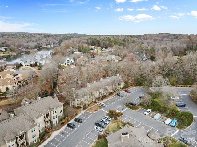 13820 Queens Harbor Road, Charlotte, NC 28278