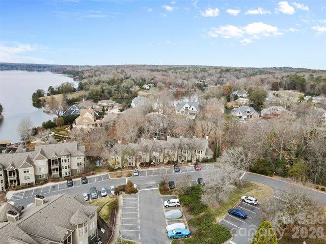 13820 Queens Harbor Road, Charlotte, NC 28278