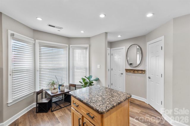 13820 Queens Harbor Road, Charlotte, NC 28278