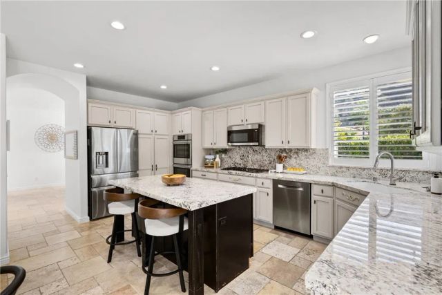 25501 Housman Place, Stevenson Ranch, CA 91381
