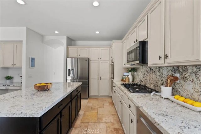25501 Housman Place, Stevenson Ranch, CA 91381