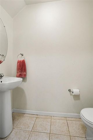 17648 E Loyola Drive B, Aurora, CO 80013