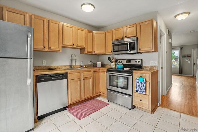 17648 E Loyola Drive B, Aurora, CO 80013