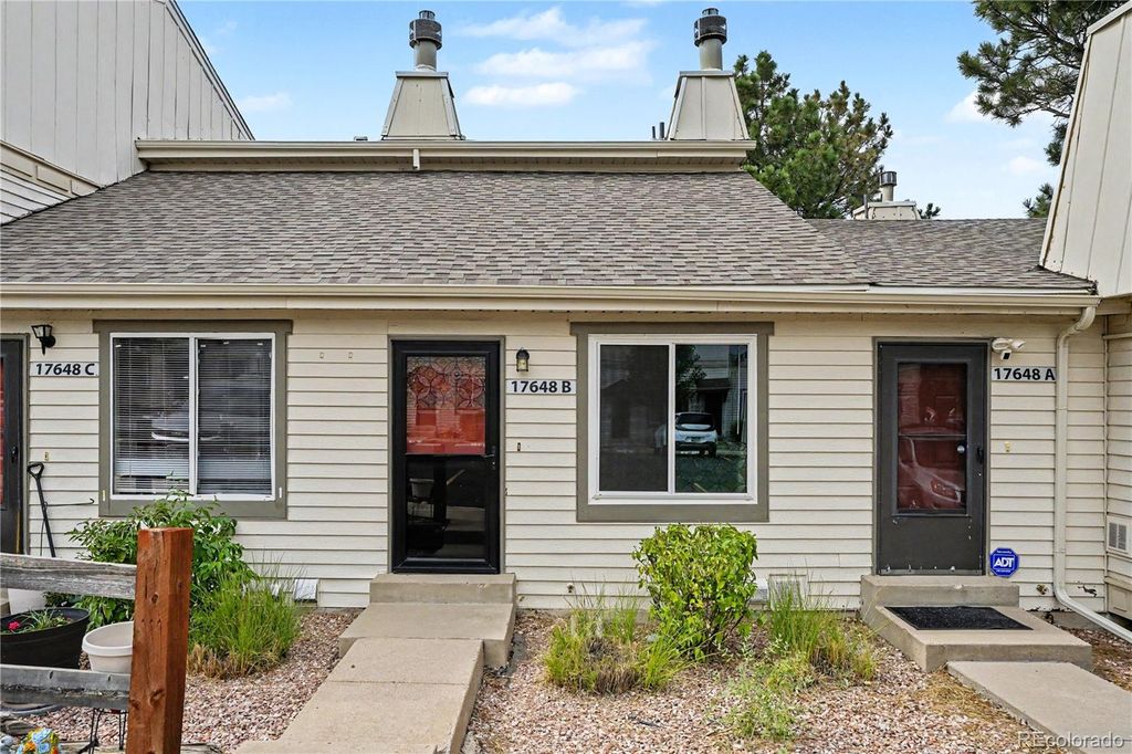 17648 E Loyola Drive B, Aurora, CO 80013