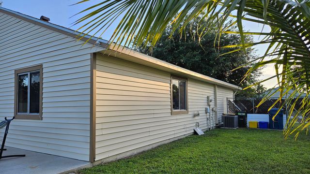 1192 Grandview Circle, Royal Palm Beach, FL 33411
