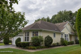 10 Wellington Lane, Lakewood, NJ 08701